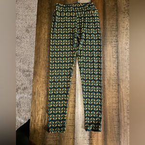 LuLaRoe Printed Leggings New with no Tags - One Size - Insect Print